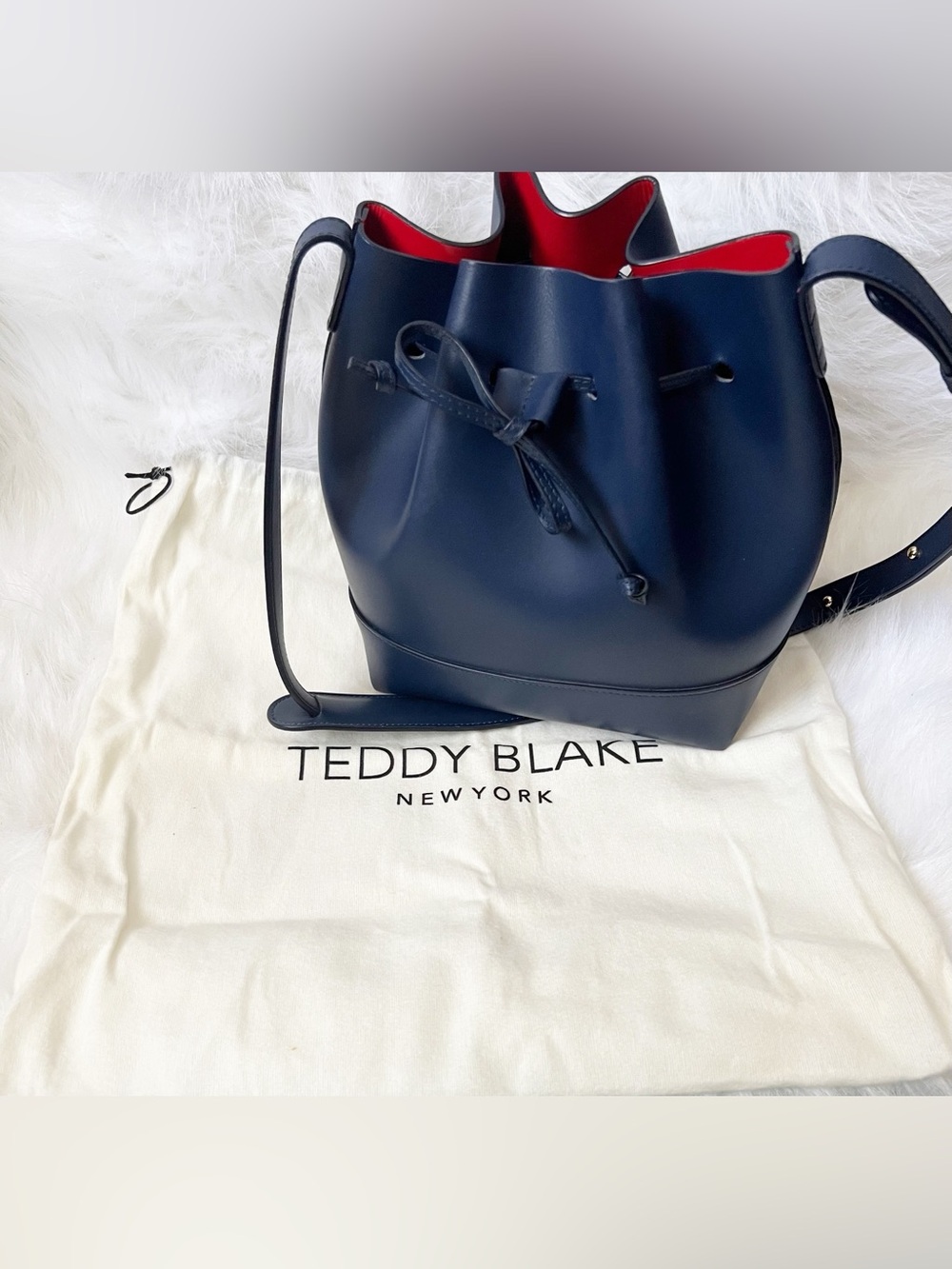 Teddy Blake Eliza Adjustable Crossbody Bucket Bag Navy/Red Interior w/ Dustbag